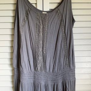 Long gray sleeveless maxi with lace accents